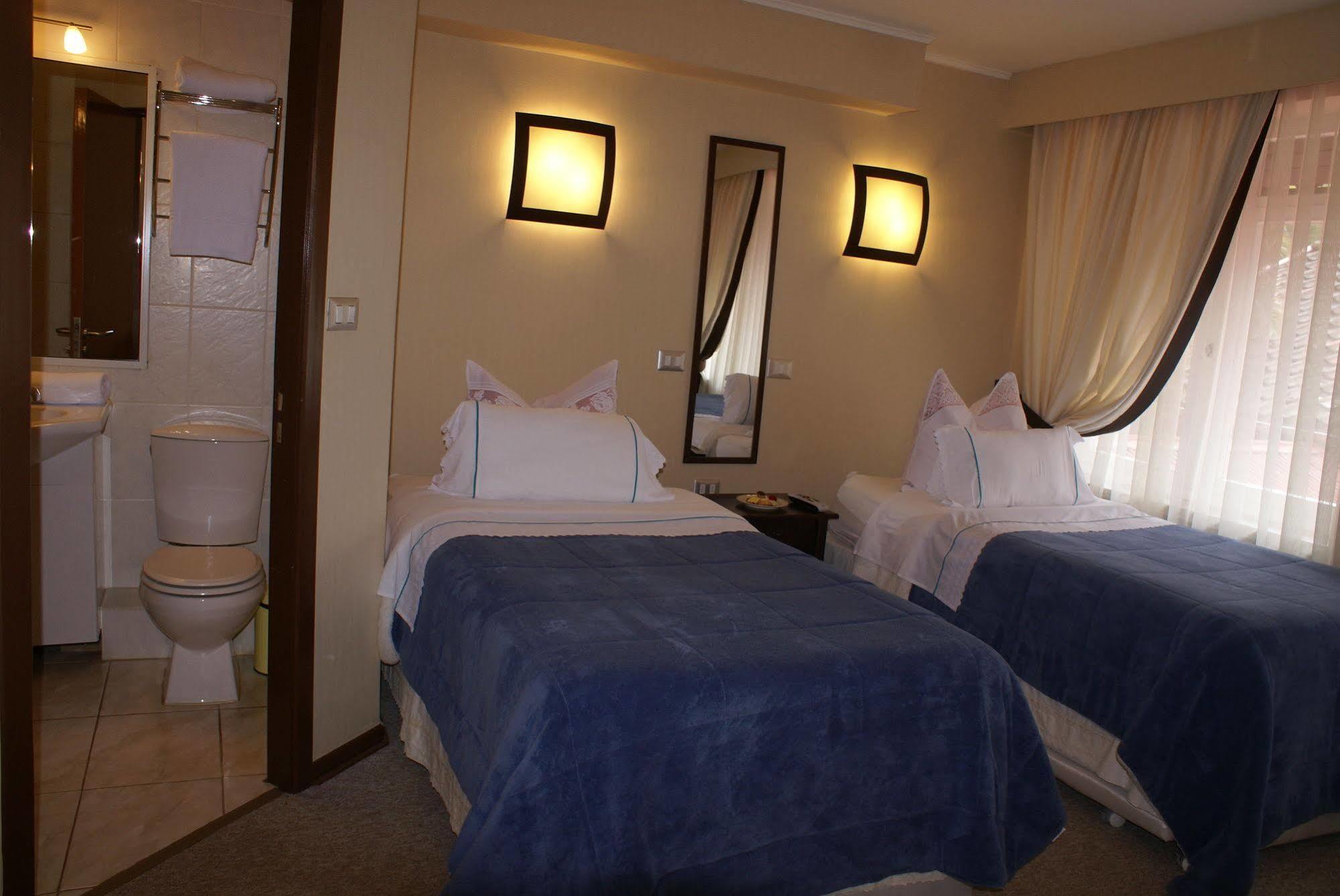 Hotel Baviera Parral Exterior photo