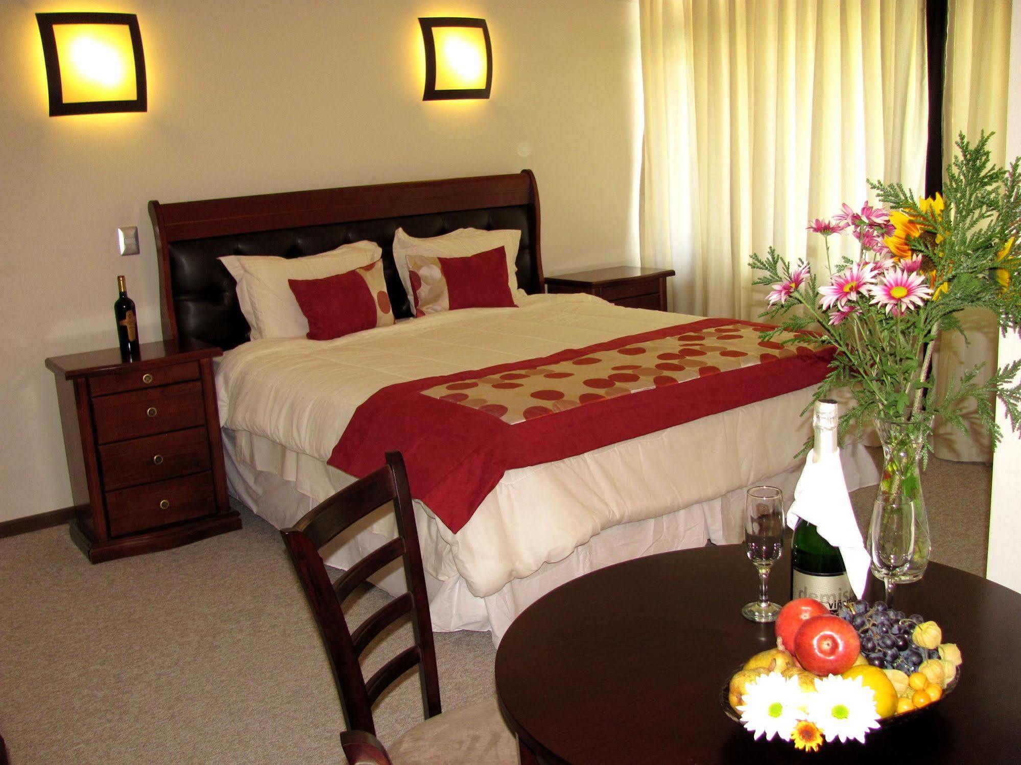 Hotel Baviera Parral Exterior photo